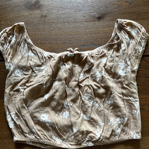 Social Amuse Tan Crop Top - Picture 3 of 4